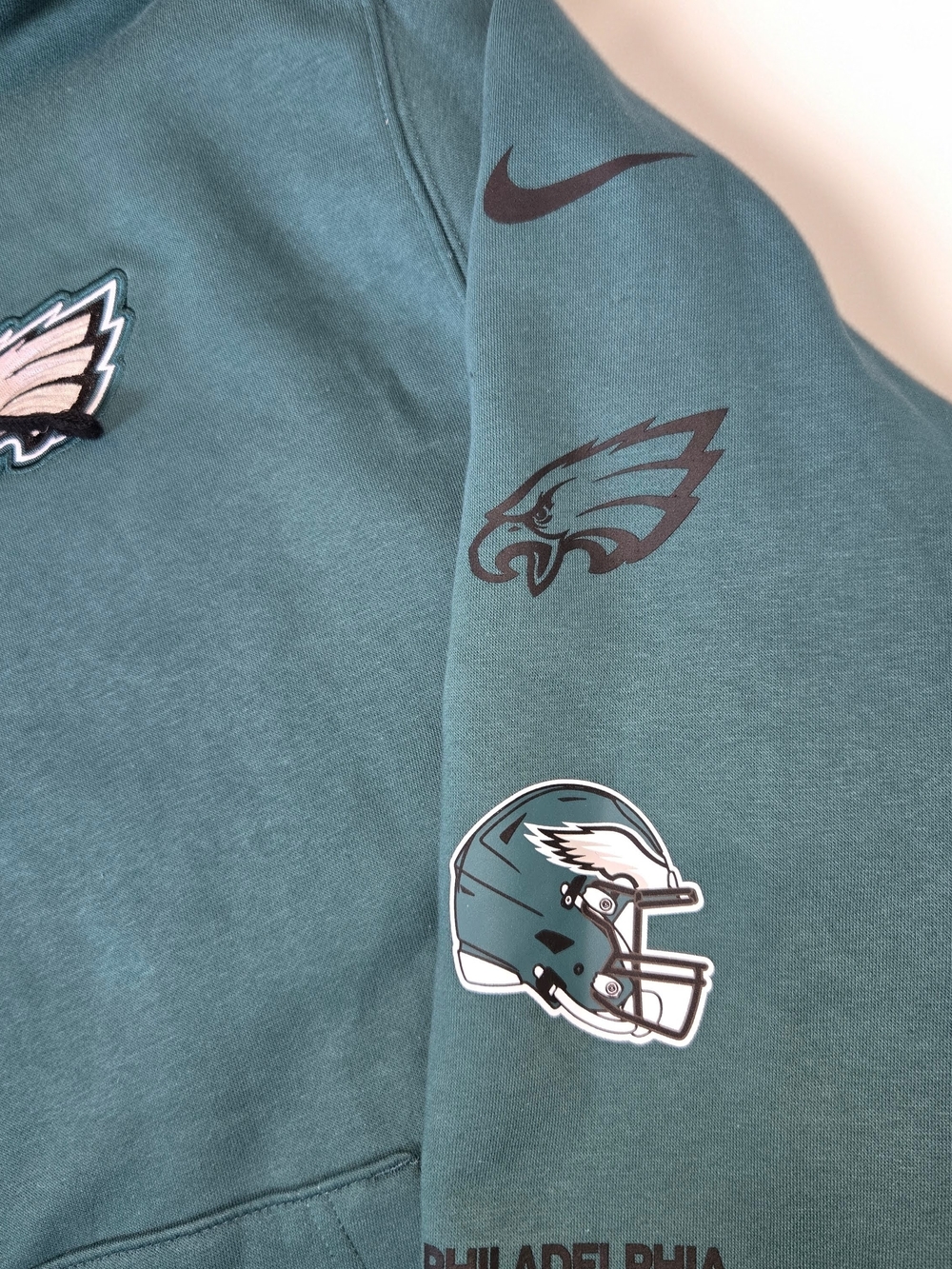 NWT NFL Nike Black and Green Eagles Zip Hooded Sweatshirt Mens Size L - Picture 3 of 10